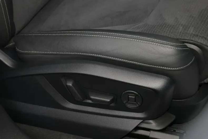 Audi Q8 din 2023 cu 37.100 km - oferta AUD204864 - foto 9