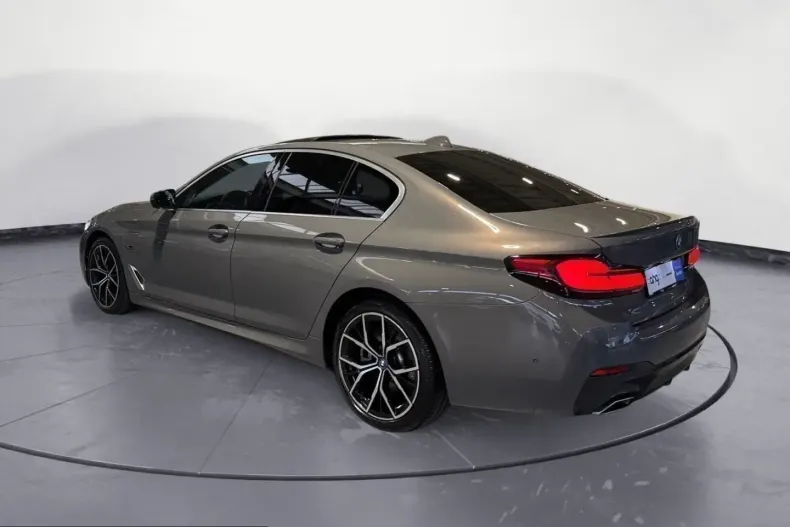 BMW 545 (Seria 5) din 2022 cu 71.344 km - oferta BMW204870 - foto 3