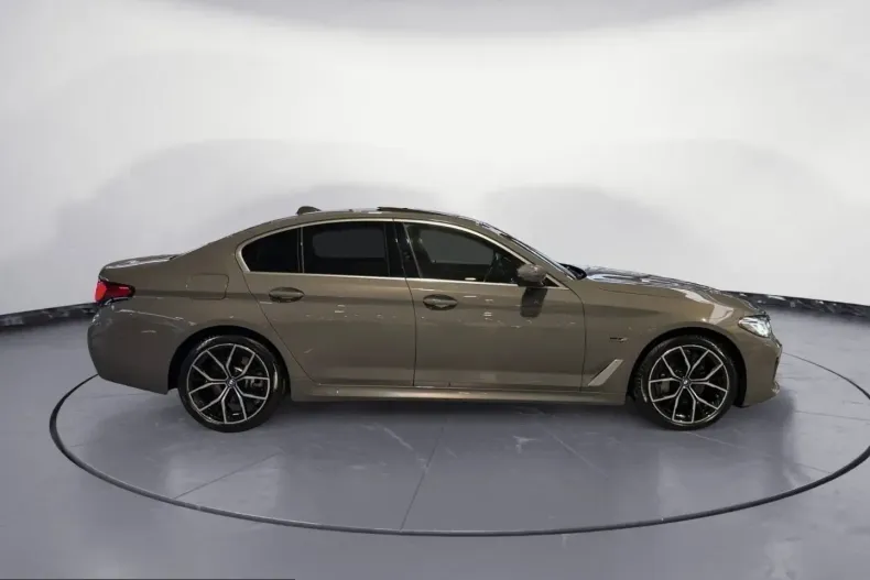 BMW 545 (Seria 5) din 2022 cu 71.344 km - oferta BMW204870 - foto 5