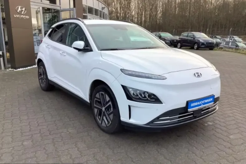 Hyundai Kona Elektro din 2024 cu 9.711 km - oferta HYU204886 - foto 1