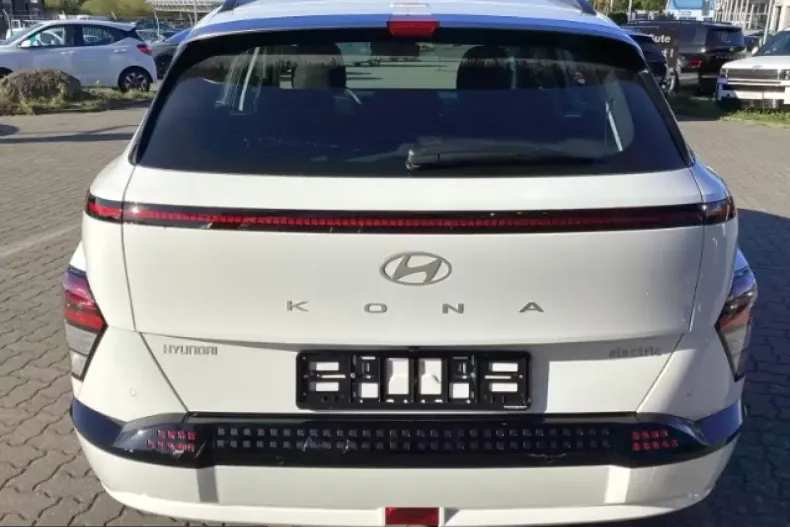 Hyundai Kona Elektro din 2024 cu 18.000 km - oferta HYU204889 - foto 6