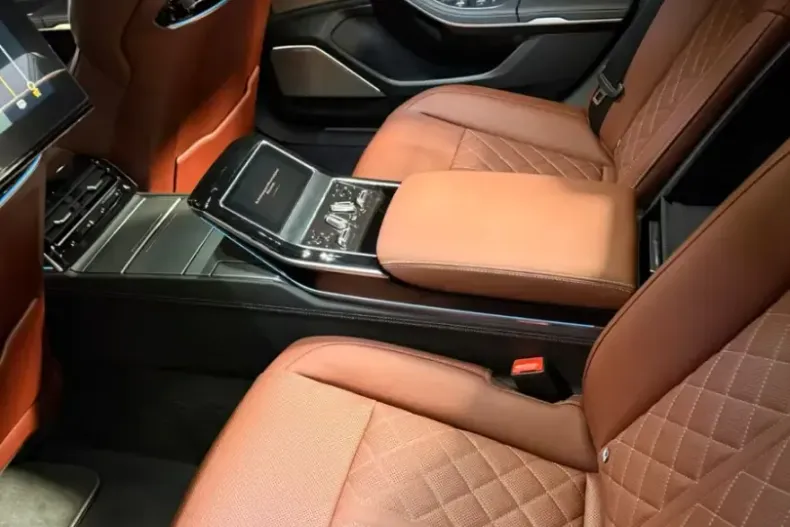 Audi A8 din 2026 cu 50 km - oferta AUD204893 - foto 18