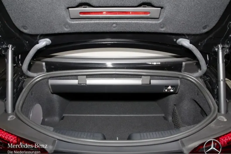 Mercedes-Benz SL 63 AMG (Clasa SL) din 2024 cu 14.523 km - oferta MER204901 - foto 15