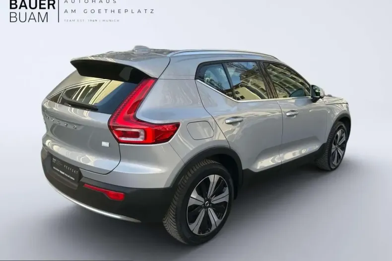Volvo XC40 din 2022 cu 51.650 km - oferta VOL204905 - foto 3