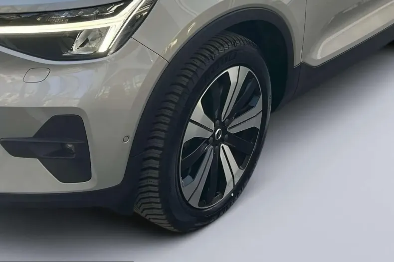 Volvo XC40 din 2022 cu 51.650 km - oferta VOL204905 - foto 6