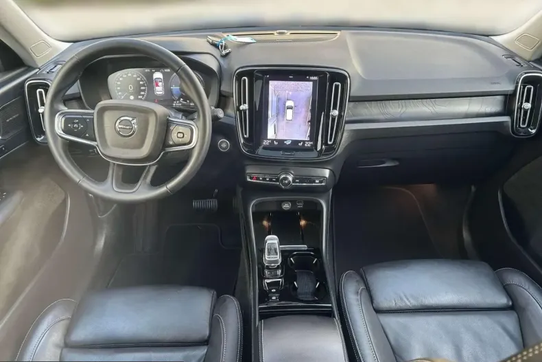 Volvo XC40 din 2022 cu 51.650 km - oferta VOL204905 - foto 10