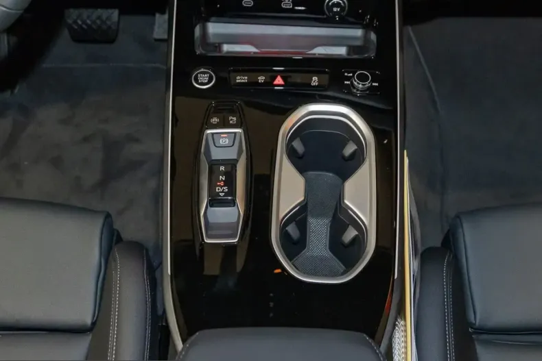 Audi A6 din 2025 cu 9.980 km - oferta AUD204907 - foto 13