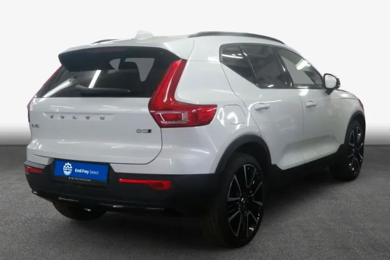 Volvo XC40 din 2023 cu 30.280 km - oferta VOL204910 - foto 2
