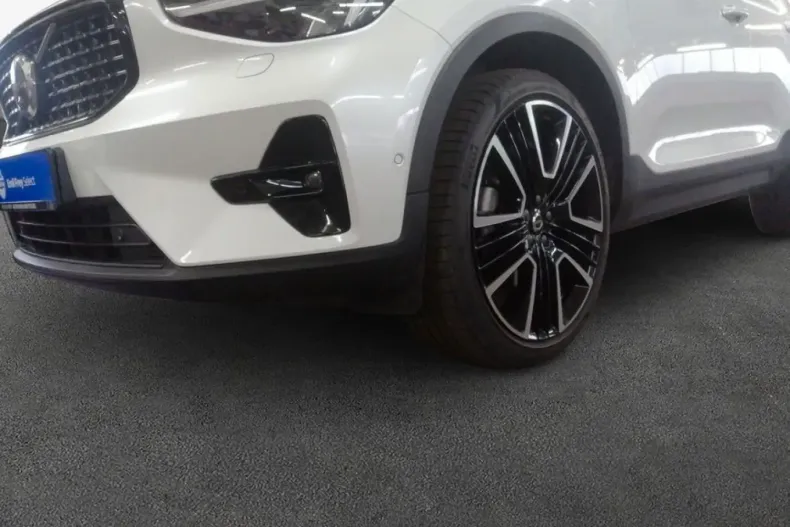 Volvo XC40 din 2023 cu 30.280 km - oferta VOL204910 - foto 6