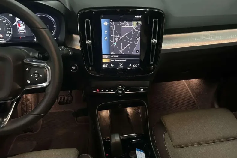 Volvo XC40 din 2022 cu 41.055 km - oferta VOL204911 - foto 9