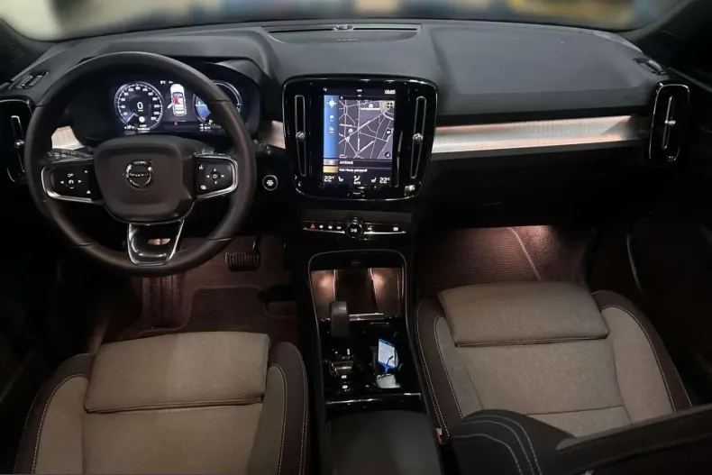 Volvo XC40 din 2022 cu 41.055 km - oferta VOL204911 - foto 10