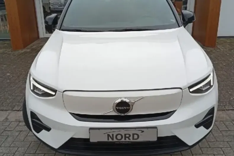 Volvo XC40 din 2022 cu 49.296 km - oferta VOL204912 - foto 3