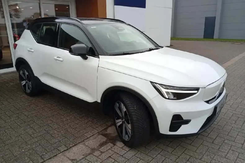 Volvo XC40 din 2022 cu 49.296 km - oferta VOL204912 - foto 4