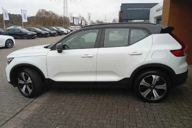 Volvo XC40 din 2022 cu 49.296 km - oferta VOL204912 - foto 8