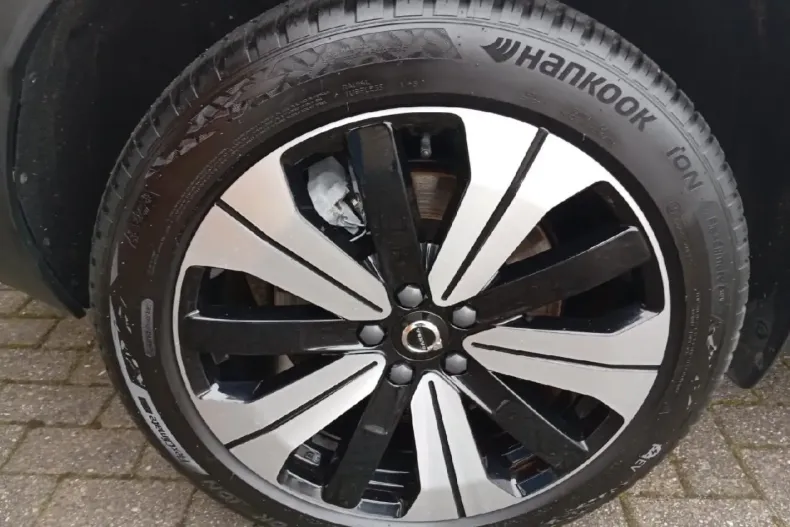 Volvo XC40 din 2022 cu 49.296 km - oferta VOL204912 - foto 9