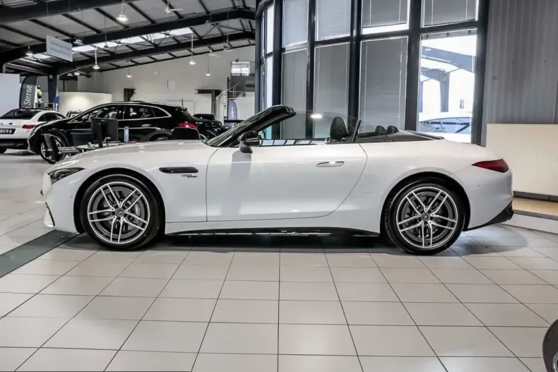 Mercedes-Benz SL 43 AMG (Clasa SL) din 2025 cu 5.685 km - oferta MER204918 - foto 3