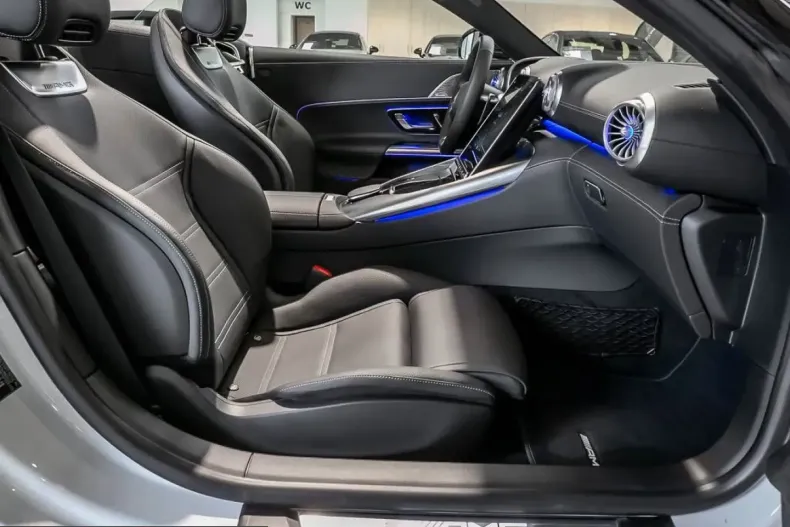 Mercedes-Benz SL 43 AMG (Clasa SL) din 2025 cu 5.685 km - oferta MER204918 - foto 6