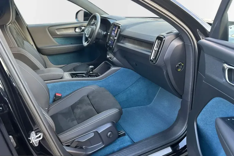 Volvo XC40 din 2022 cu 49.000 km - oferta VOL204923 - foto 4