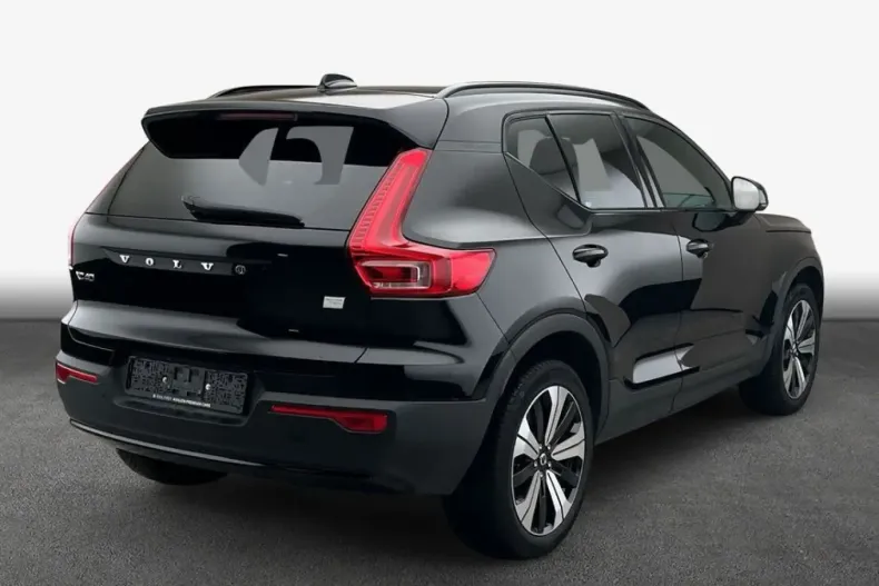 Volvo XC40 din 2022 cu 51.826 km - oferta VOL204924 - foto 2