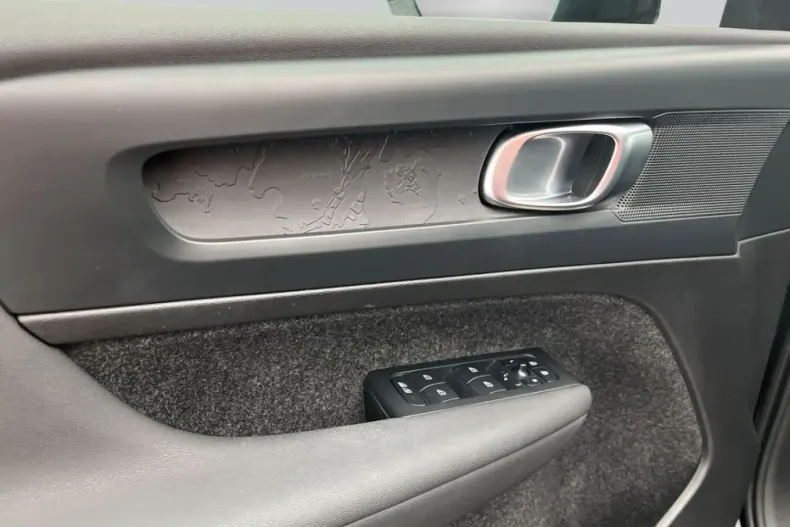 Volvo XC40 din 2022 cu 51.826 km - oferta VOL204924 - foto 20