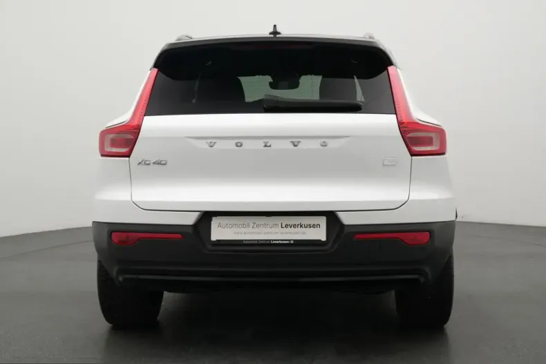 Volvo XC40 din 2021 cu 28.734 km - oferta VOL204925 - foto 3