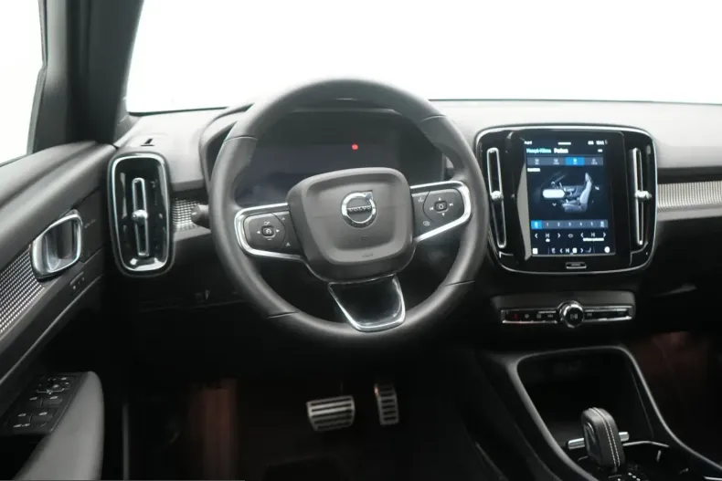 Volvo XC40 din 2021 cu 28.734 km - oferta VOL204925 - foto 5