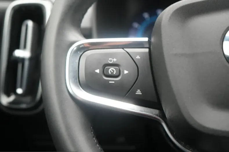 Volvo XC40 din 2021 cu 28.734 km - oferta VOL204925 - foto 7