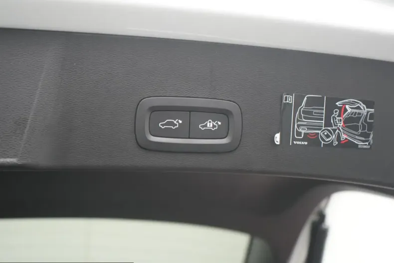 Volvo XC40 din 2021 cu 28.734 km - oferta VOL204925 - foto 14