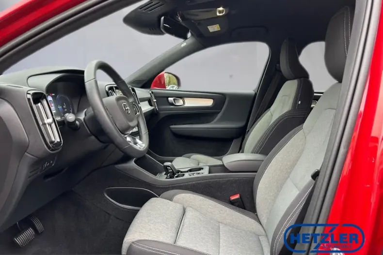 Volvo XC40 din 2022 cu 38.263 km - oferta VOL204927 - foto 6