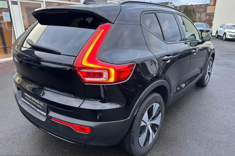 Volvo XC40 din 2022 cu 58.900 km - oferta VOL204928 - foto 6