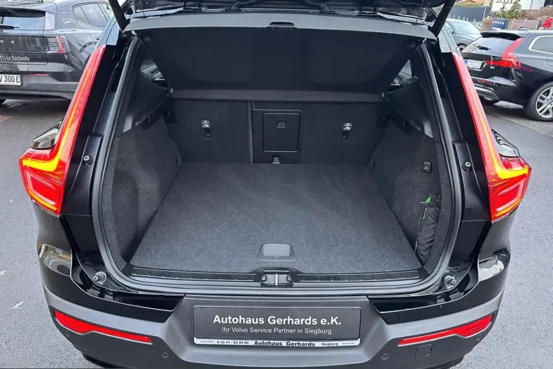 Volvo XC40 din 2022 cu 58.900 km - oferta VOL204928 - foto 8