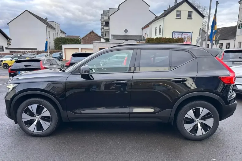 Volvo XC40 din 2022 cu 58.900 km - oferta VOL204928 - foto 11