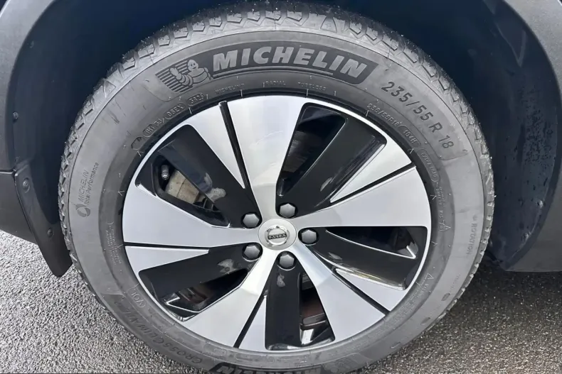 Volvo XC40 din 2022 cu 58.900 km - oferta VOL204928 - foto 23