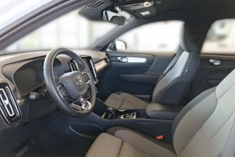 Volvo XC40 din 2022 cu 54.060 km - oferta VOL204929 - foto 7