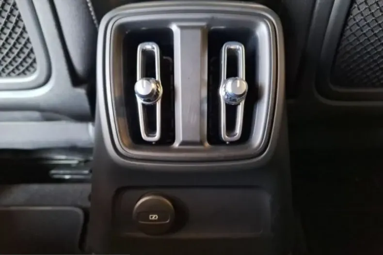 Volvo XC40 din 2022 cu 54.060 km - oferta VOL204929 - foto 18