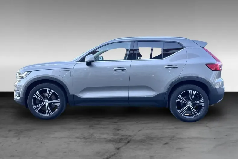 Volvo XC40 din 2022 cu 56.428 km - oferta VOL204930 - foto 2