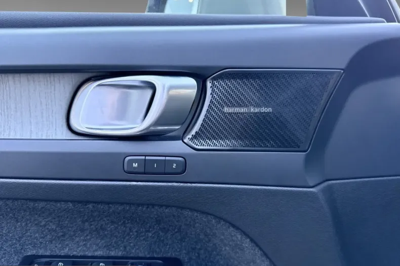 Volvo XC40 din 2022 cu 56.428 km - oferta VOL204930 - foto 14