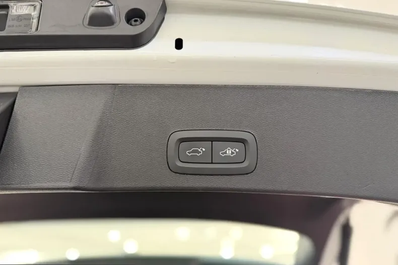 Volvo XC40 din 2022 cu 53.000 km - oferta VOL204931 - foto 14