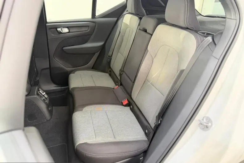 Volvo XC40 din 2022 cu 53.000 km - oferta VOL204931 - foto 15