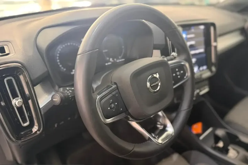 Volvo XC40 din 2022 cu 53.000 km - oferta VOL204931 - foto 17