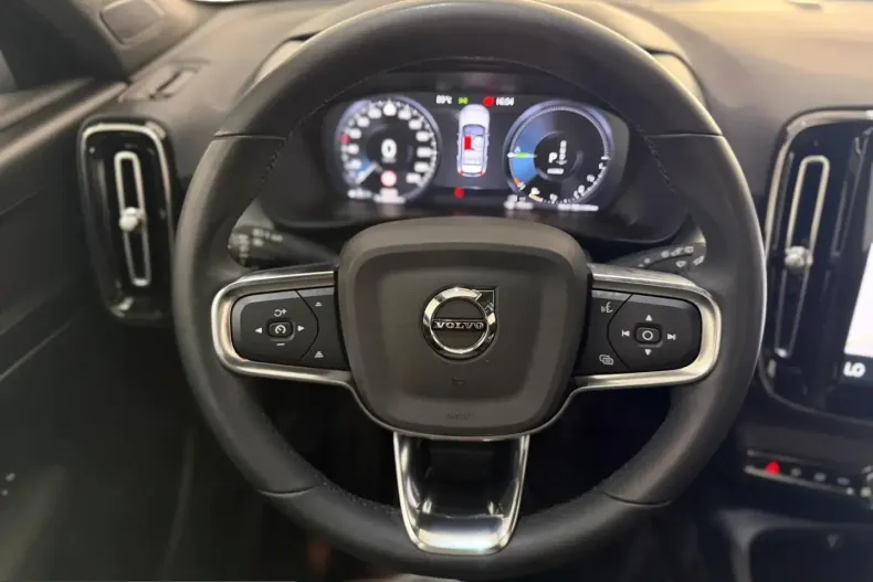 Volvo XC40 din 2022 cu 53.000 km - oferta VOL204931 - foto 21