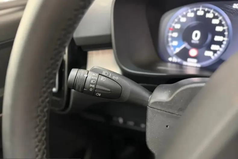 Volvo XC40 din 2022 cu 53.000 km - oferta VOL204931 - foto 23