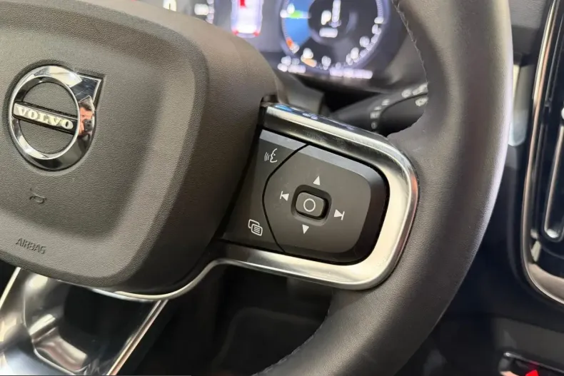 Volvo XC40 din 2022 cu 53.000 km - oferta VOL204931 - foto 24