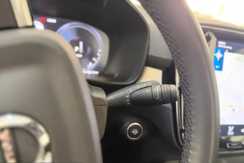 Volvo XC40 din 2022 cu 53.000 km - oferta VOL204931 - foto 25