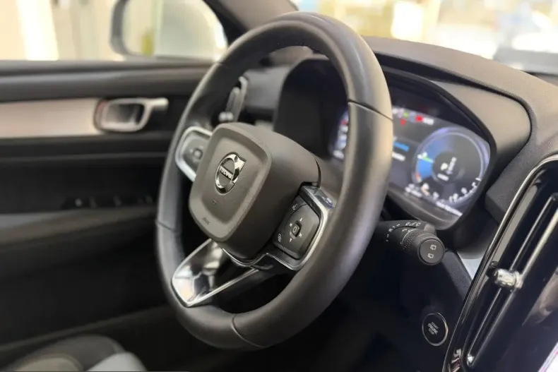 Volvo XC40 din 2022 cu 53.000 km - oferta VOL204931 - foto 28