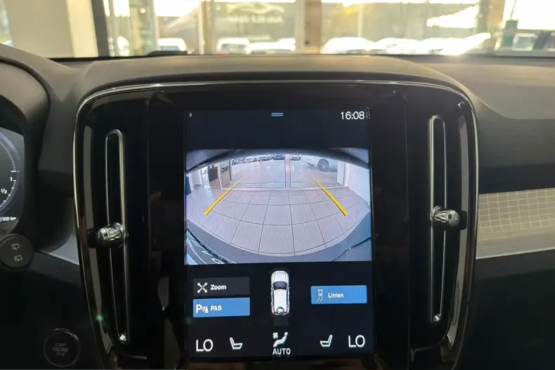 Volvo XC40 din 2022 cu 53.000 km - oferta VOL204931 - foto 31