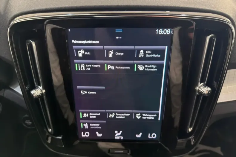 Volvo XC40 din 2022 cu 53.000 km - oferta VOL204931 - foto 33