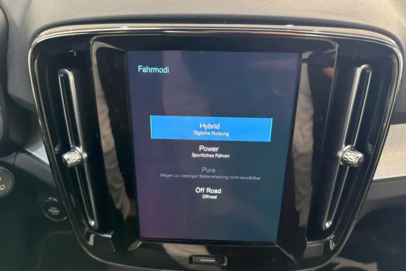 Volvo XC40 din 2022 cu 53.000 km - oferta VOL204931 - foto 34