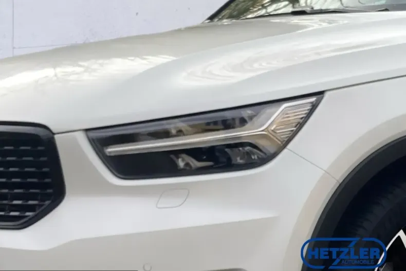 Volvo XC40 din 2021 cu 57.456 km - oferta VOL204932 - foto 4