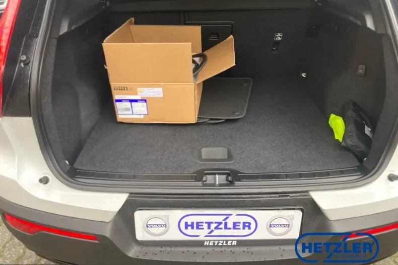 Volvo XC40 din 2021 cu 57.456 km - oferta VOL204932 - foto 11